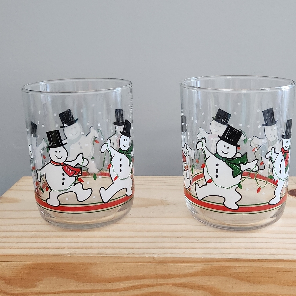 Set of 2 Vintage Libbey Holiday Dancing  Snowmen Drinking Glasses